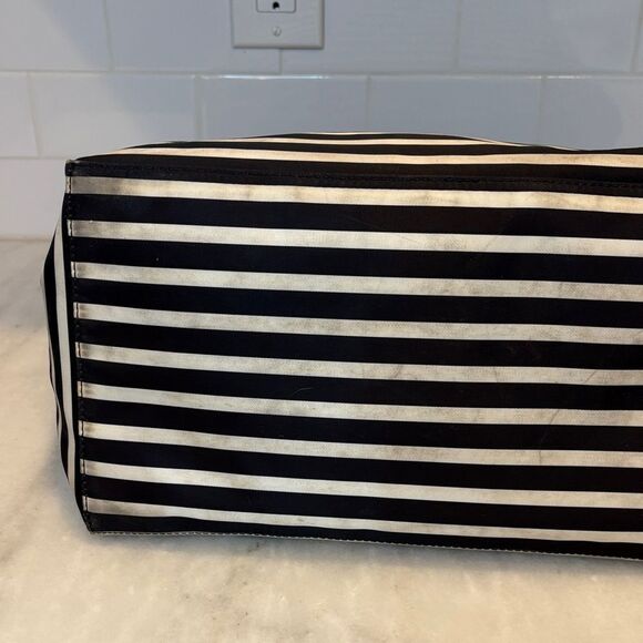 Kate Spade Watson Lane Betheny Baby Bag or Weekender Travel Bag - Picture 9 of 16